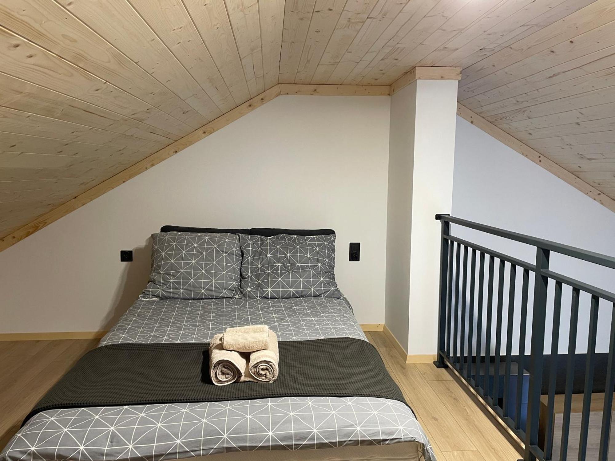 Lovelas - Apartamenty Smerek Eksteriør bilde