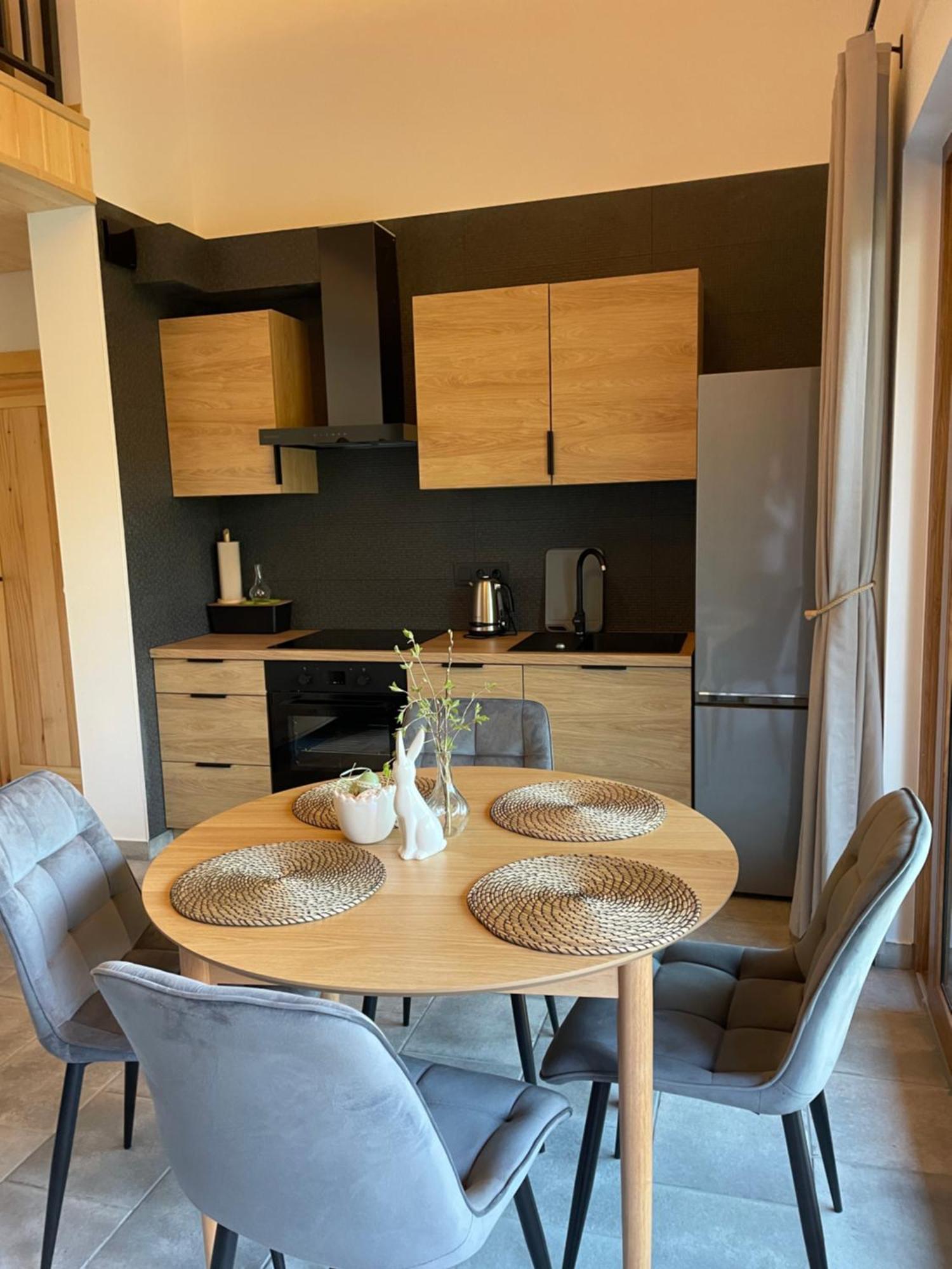 Lovelas - Apartamenty Smerek Eksteriør bilde